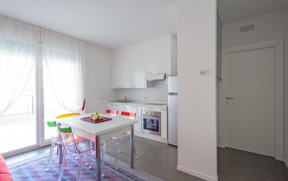 The Sunshine - Apartments With Pool Муссо Экстерьер фото